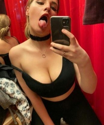 Я креативная и нежная индивидуалка, которая знает, как окружить мужчину лаской и нежностью. Со мной ты сможешь испытать невероятное блаженство, наслаждаясь моим опытом и шелковистым телом. У меня нет ограничений во взаимных удовольствиях, фото и отзывы об этом говорят сами за себя. Позвони и узнай, как я могу сделать твои самые сокровенные желания реальностью. 💋 Жду тебя в Москве для незабываемой встречи! 💫 13835, 24 года